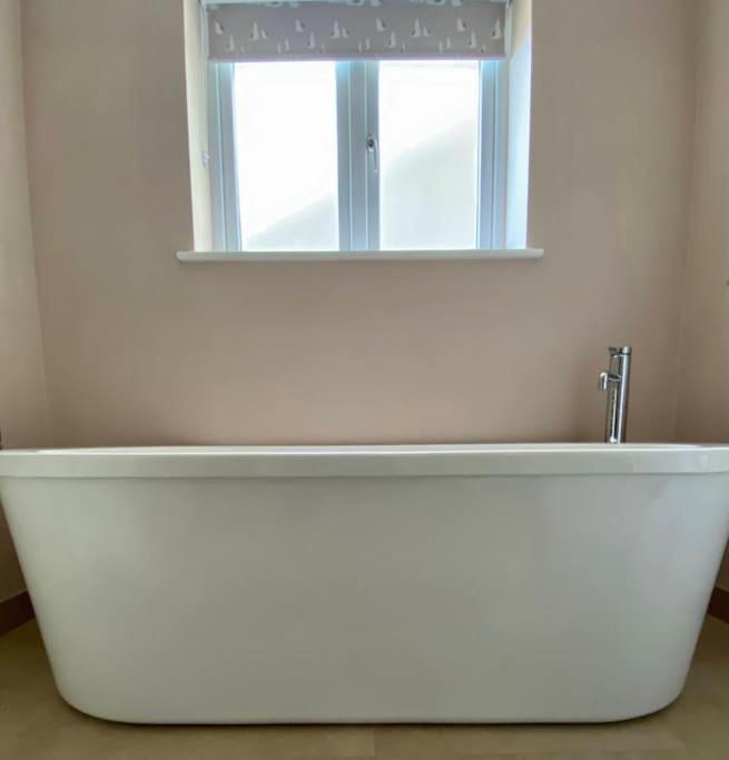 Wow I'M Living On The Beach. Luxury 4 Bed Sleeps 8 Pagham Exterior foto